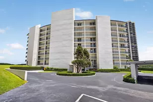 5400 N Ocean Dr SE, Singer Island, FL 33404 - Photo 47