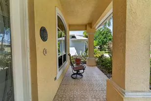 562 NW Lambrusco Dr, Port Saint Lucie, FL 34986 - Photo 5