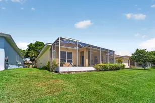 562 NW Lambrusco Dr, Port Saint Lucie, FL 34986 - Photo 35
