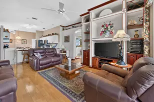 562 NW Lambrusco Dr, Port Saint Lucie, FL 34986 - Photo 13