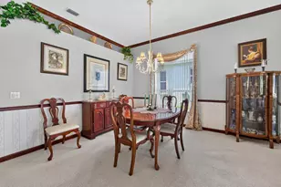 562 NW Lambrusco Dr, Port Saint Lucie, FL 34986 - Photo 9