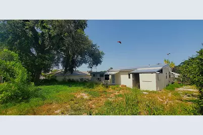 161 SW 6th Court SW, Vero Beach, FL 32962 - Photo 1
