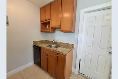 1023 NW 1st Avenue #Apt.4, Fort Lauderdale, FL 33311 - Photo 7