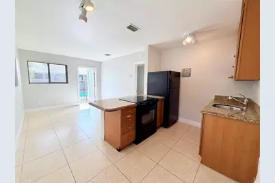 1023 NW 1st Avenue #Apt.4, Fort Lauderdale, FL 33311 - Photo 5