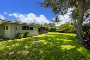 1002 SW 1st St, Boca Raton, FL 33486 - Photo 29