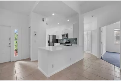 10788 Royal Caribbean Circle, Boynton Beach, FL 33437 - Photo 11