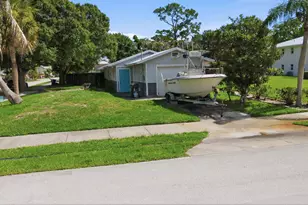 623 SW 35th St, Palm City, FL 34990 - Photo 23