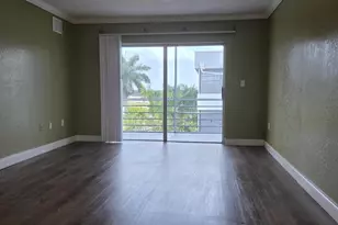 2998 Sunrise Lakes Dr E, Sunrise, FL 33322 - Photo 7