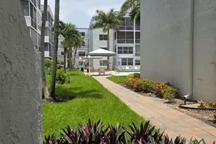 2998 Sunrise Lakes Dr E, Sunrise, FL 33322 - Photo 21
