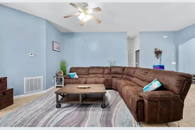10518 SW Westlawn Boulevard, Port Saint Lucie, FL 34987 - Photo 9