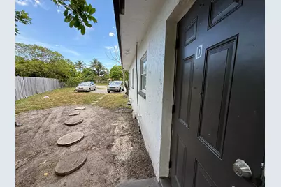 1941 NW 14th Avenue #D, Fort Lauderdale, FL 33311 - Photo 7