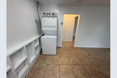 1941 NW 14th Avenue #D, Fort Lauderdale, FL 33311 - Photo 9