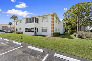533 S Lakes End Dr, Fort Pierce, FL 34982 - Photo 23