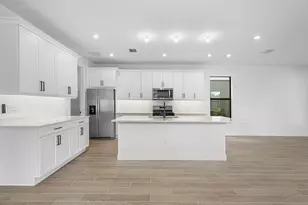 920 SW Newfield Ave, Palm City, FL 34990 - Photo 11
