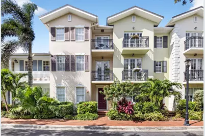 1054 E Heritage Club Circle, Delray Beach, FL 33483 - Photo 1