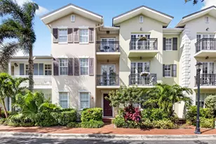 1054 E Heritage Club Cir, Delray Beach, FL 33483 - Photo 1