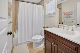 1054 E Heritage Club Cir, Delray Beach, FL 33483 - Photo 37