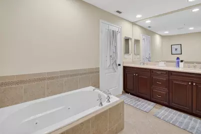 1054 E Heritage Club Circle, Delray Beach, FL 33483 - Photo 33