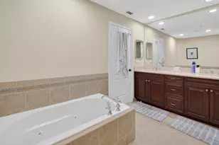 1054 E Heritage Club Cir, Delray Beach, FL 33483 - Photo 33
