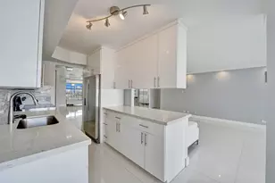 301 174th St, Sunny Isles Beach, FL 33160 - Photo 13