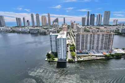 301 174th Street #1401, Sunny Isles Beach, FL 33160 - Photo 15