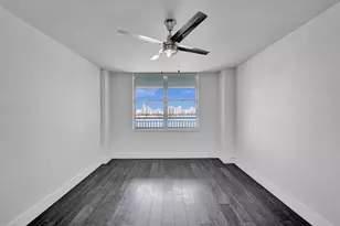 301 174th St, Sunny Isles Beach, FL 33160 - Photo 9