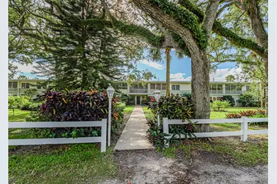 677 Royal Palm Boulevard #12, Vero Beach, FL 32960 - Photo 3