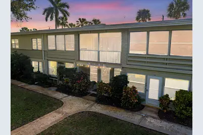 677 Royal Palm Boulevard #12, Vero Beach, FL 32960 - Photo 1