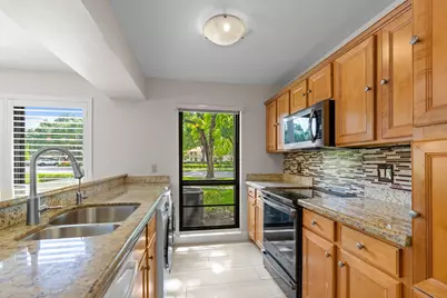200 Brackenwood Terrace, Palm Beach Gardens, FL 33418 - Photo 13
