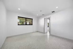 2001 N Victoria Park Rd, Fort Lauderdale, FL 33305 - Photo 15