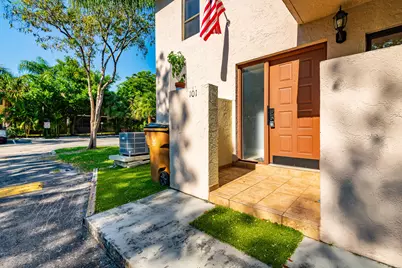 740 SE 1st Way #101, Deerfield Beach, FL 33441 - Photo 3