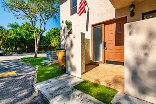 740 SE 1st Way, Deerfield Beach, FL 33441 - Photo 3