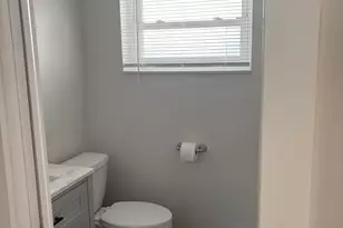 2930 Crosley Dr E, West Palm Beach, FL 33415 - Photo 9