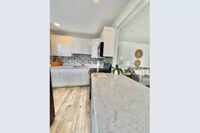 277 Chatham N, West Palm Beach, FL 33417 - Photo 9