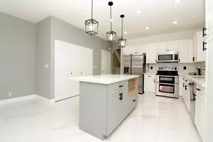 2952 NW 33rd Ln, Lauderdale Lakes, FL 33311 - Photo 3