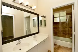 2952 NW 33rd Ln, Lauderdale Lakes, FL 33311 - Photo 9