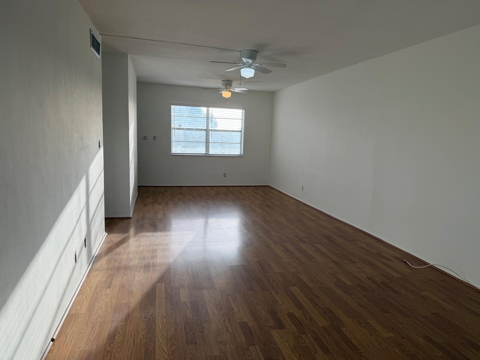 1310 NW 43rd Ave NW #308 main architectural view