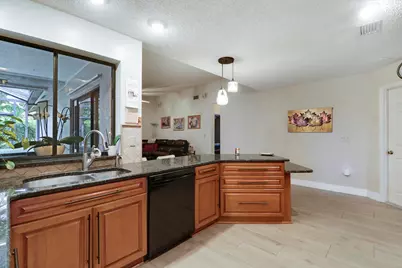 15821 Sedgewyck Circle N, Davie, FL 33331 - Photo 27