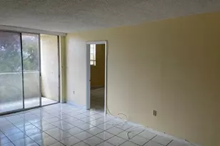 10000 NW 80th Ct, Hialeah Gardens, FL 33016 - Photo 5