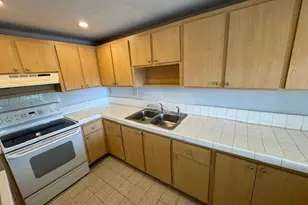 10000 NW 80th Ct, Hialeah Gardens, FL 33016 - Photo 5