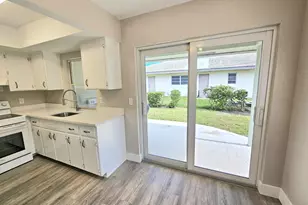 2110 NE 41st St, Lighthouse Point, FL 33064 - Photo 9