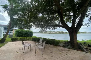 68 Stratford E, West Palm Beach, FL 33417 - Photo 1
