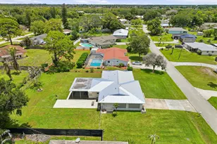 409 SE Gasparilla Ave, Port Saint Lucie, FL 34983 - Photo 9