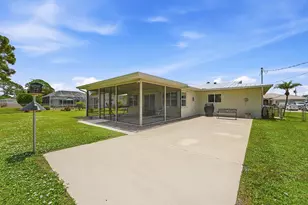 409 SE Gasparilla Ave, Port Saint Lucie, FL 34983 - Photo 5