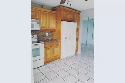 3465 Via Poinciana #804, Lake Worth, FL 33467 - Photo 3