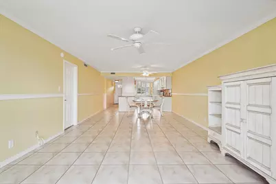 985 SE 19th Avenue #303, Deerfield Beach, FL 33441 - Photo 11