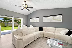 450 SE Thornhill Dr, Port Saint Lucie, FL 34983 - Photo 13