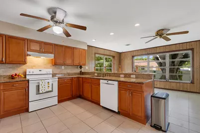 5605 38th Street, Vero Beach, FL 32966 - Photo 3