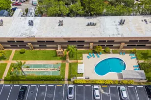 421 NE 1st St, Hallandale Beach, FL 33009 - Photo 27