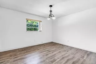 421 NE 1st St, Hallandale Beach, FL 33009 - Photo 19